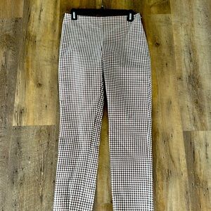 Theory size 6 ankle dress pant. Very stretchy